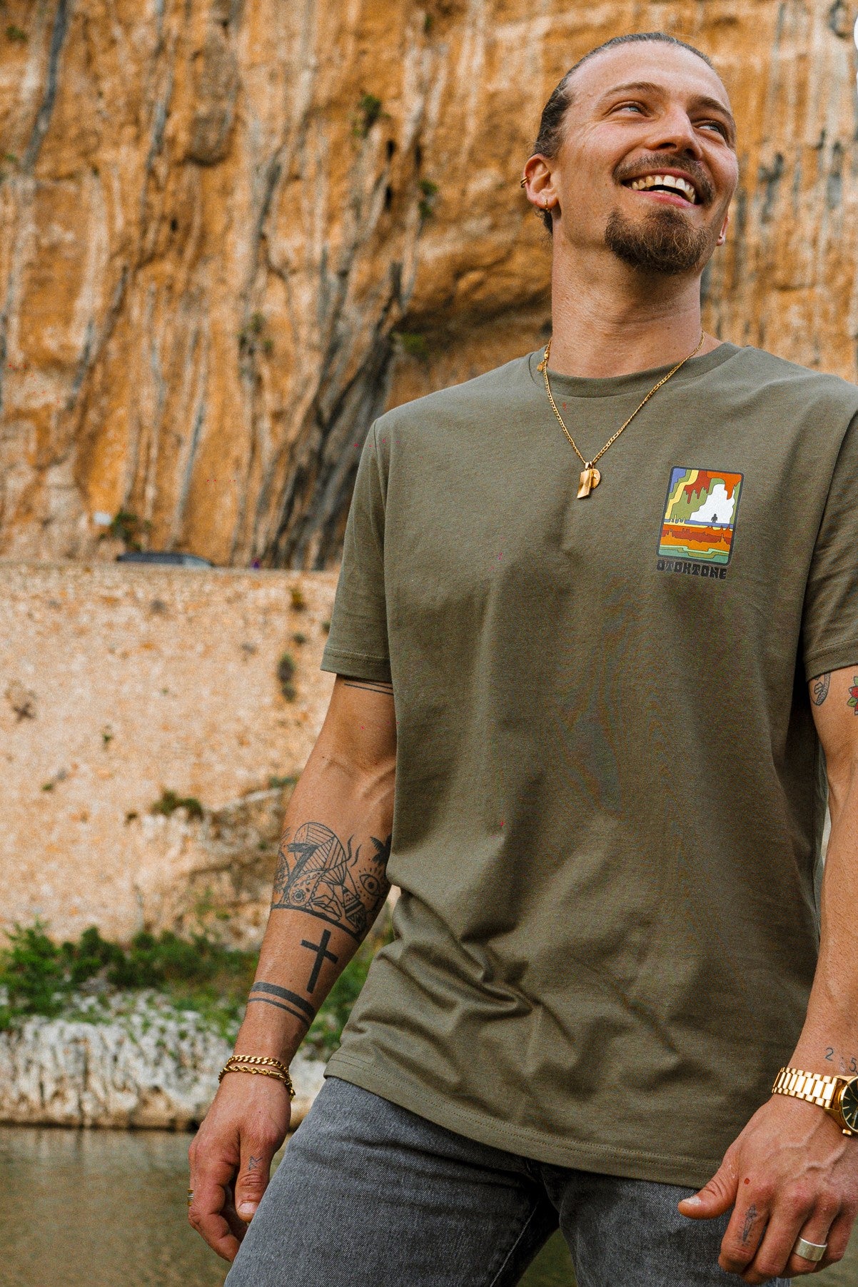 LE T-SHIRT UNISEXE_MODELE GROTTE