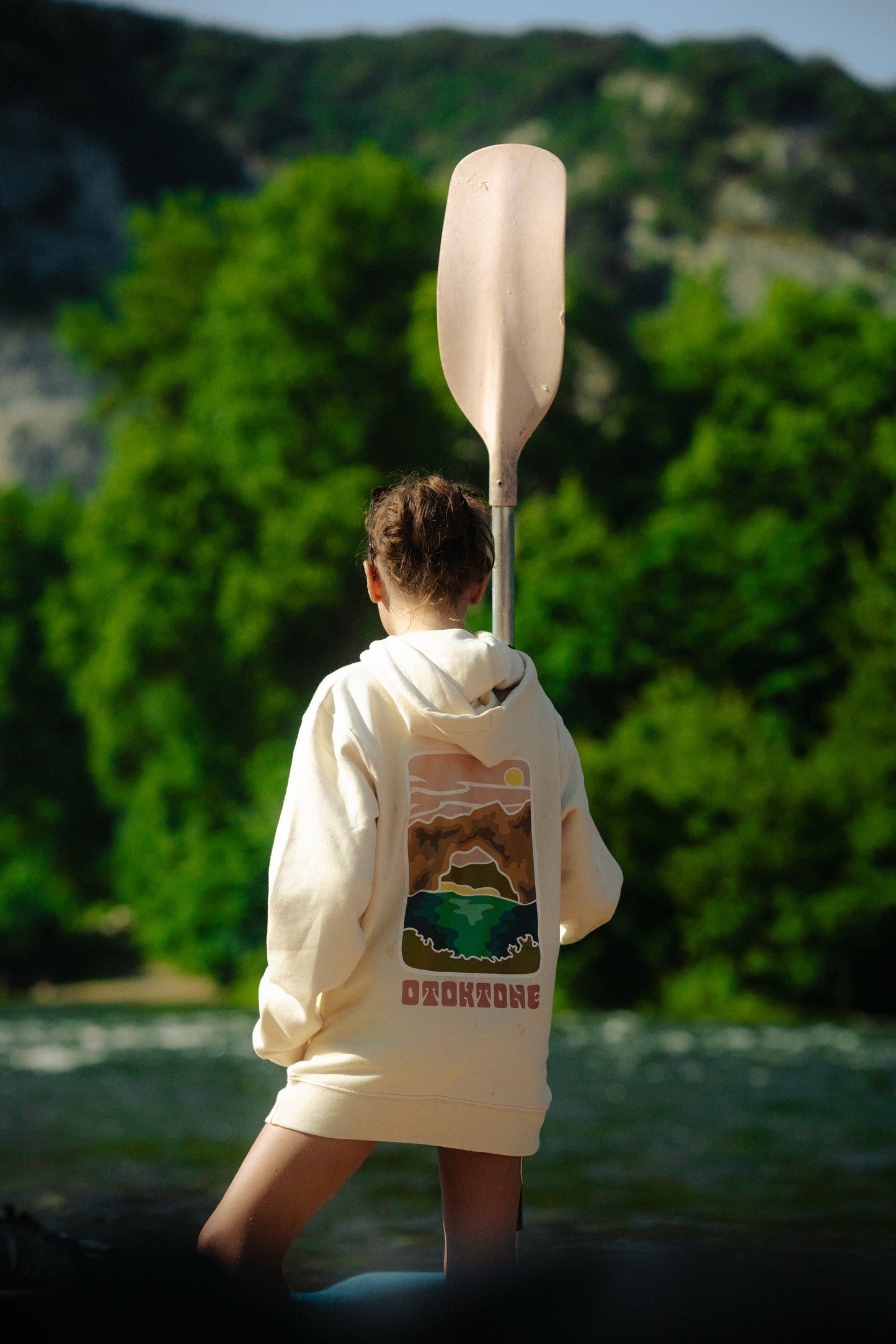 LE SWEAT-SHIRT CAPUCHE UNISEXE_MODELE PONT PASTEL